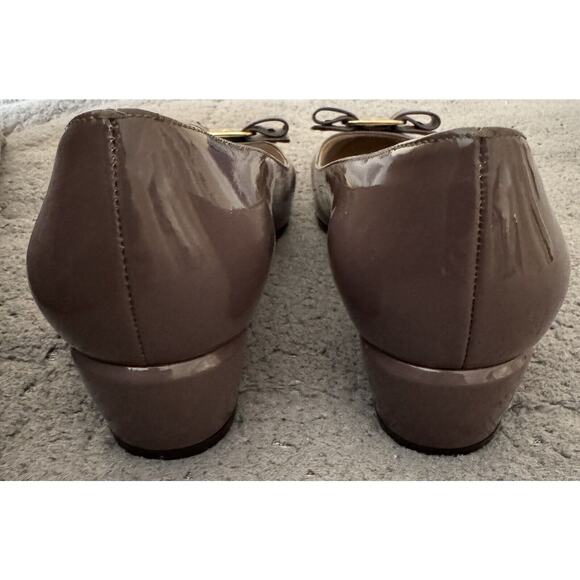 Salvatore Ferragamo Varina Patent Leather Bow Gold Mauve Flats Women's Size 9 B - Picture 11 of 14